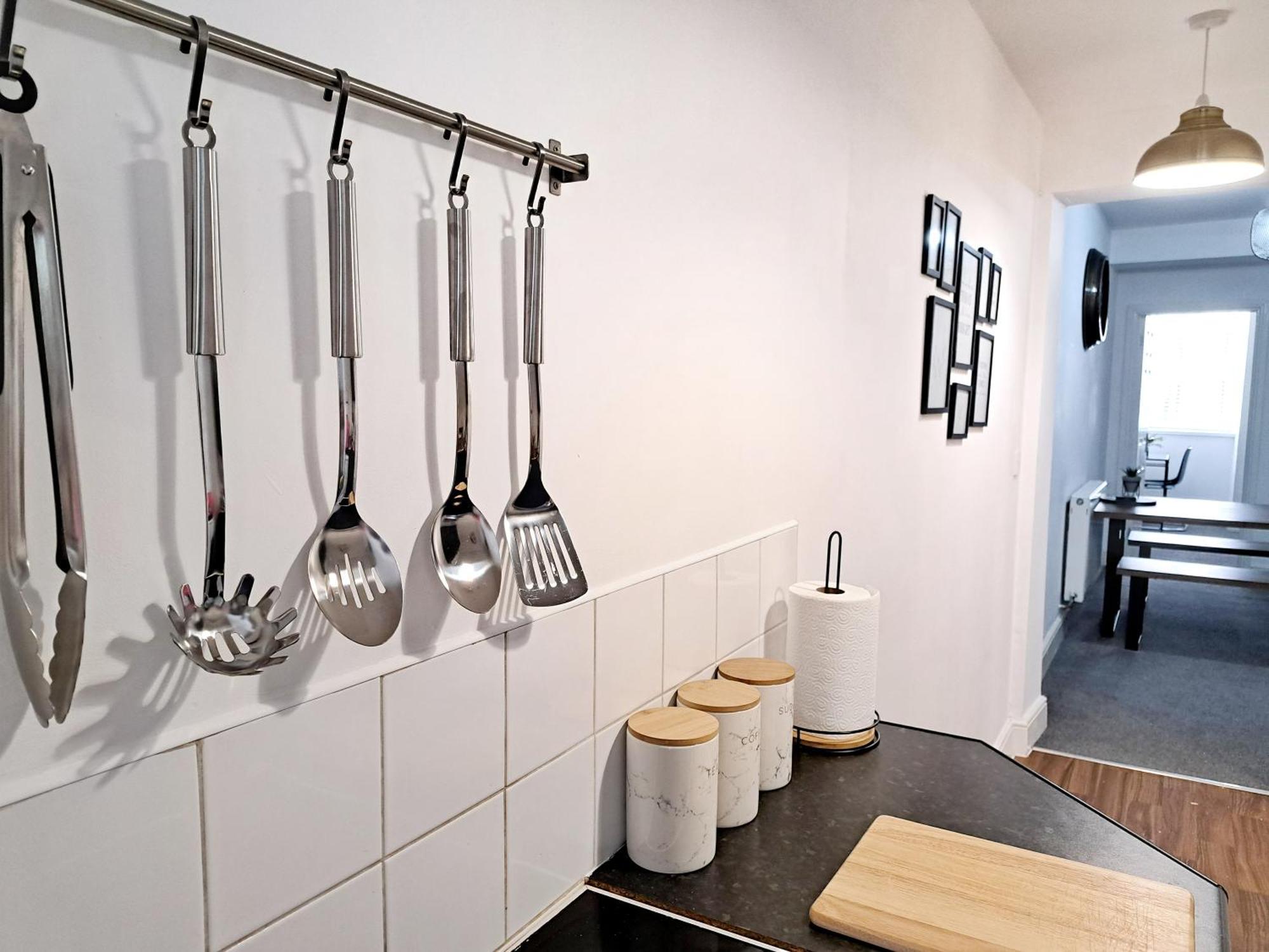 Stylish 2 Bed Apartment With Free Parking, Speed Wifi, Free Parking Колчестър Екстериор снимка